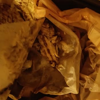 Balıkta Bayat Kokudan Zehirlenme Ve Ücret İadesi Talebi