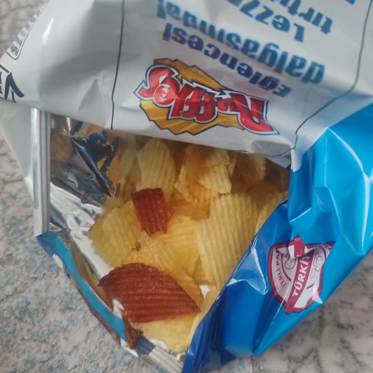 Migros Soyak Şubesinde Ruffles Çipsinde Yanık Patatesler