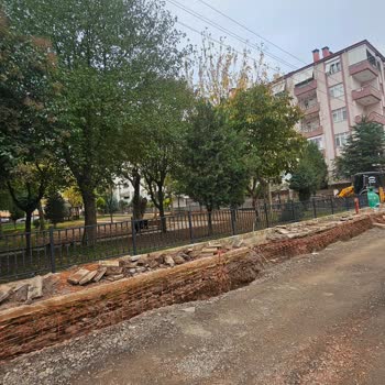 Mimar Sinan Mahallesi’nde Altyapı Ve Üstyapı Çalışmalarının Yavaş İlerlemesi Mahallede Mağduriyet