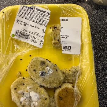 Carrefour Market’te Satılan Kurabiyeler Küflü Çıktı, Mağaza Müdürü Duyarsız Davrandı