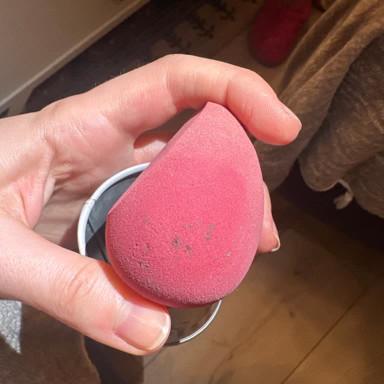 Küflü Makyaj Süngeri Sağlık Ve Hijyen Endişesi Yaratıyor