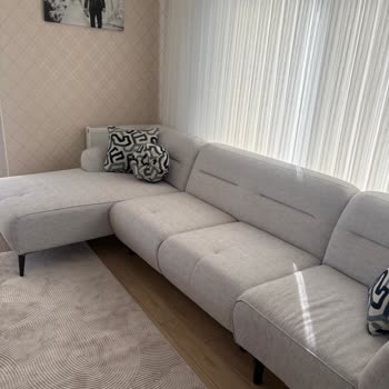 Peşin Ödeme Yapılan İstikbal Köşe Takımında Yırtık Yastıklar Ve Teşhir Şüphesi