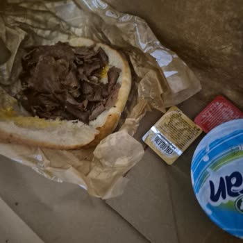 Usta Dönerci Şubesinden Eksik Ve Boş Sipariş Aldım