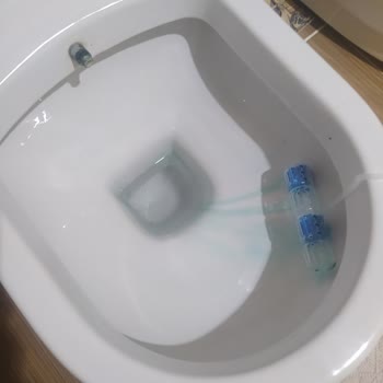 Wellnax WC Bloğu Klozetimi Maviye Boyadı Ve Şirketten Cevap Bekliyorum