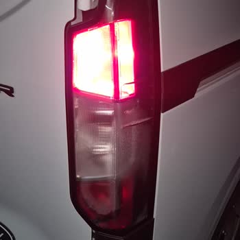 Ford Transit Courier Stop Lambası Erken Arıza