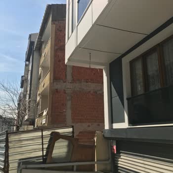 Türk Telekom’un Kopan Kabloları Geri Çekmemesi 8 Daireyi Uzun Süre İnternetsiz Bıraktı