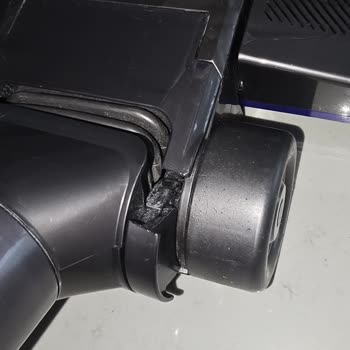 Dyson Süpürge Oynar Başlığının Dayanıksızlığı Ve Garanti Reddi