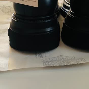 Trendyol'da Sıfır Satılan Kullanılmış Harley Davidson Botun Ayıplı Olması Ve Tam İade Talebi