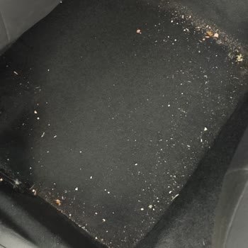 Ban Oto'da İç Temizlik Yapılmadı