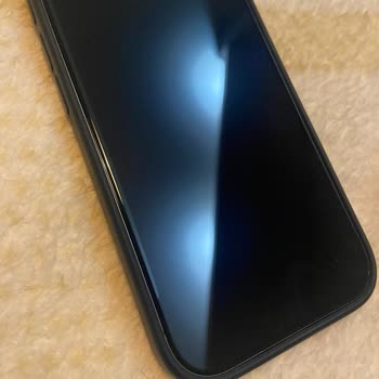 Benks Cam Ekran Koruyucu Kenarlardan Çözülüyor, İade Talebi