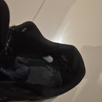 Kısa Sürede Yırtılan Lumberjack Ayakkabılar Kullanıcı Hatası Olarak Reddedildi