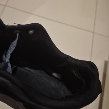 Kısa Sürede Yırtılan Lumberjack Ayakkabılar Kullanıcı Hatası Olarak Reddedildi