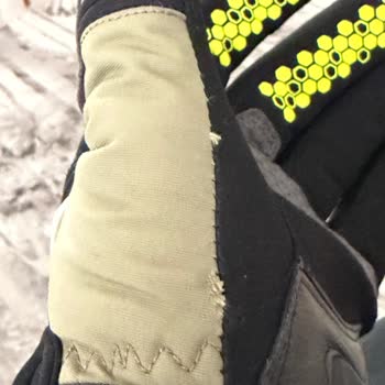 Bodrum Honda Kıvrak'tan Aldığım Scoyco Eldivenlerde Tekrarlanan Dikiş Atma Ve Sorumluluk Reddi