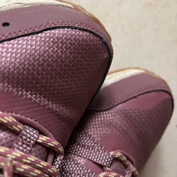 Kısa Sürede Deforme Olan Skechers Ayakkabıda Değişim Ve İade Talebi