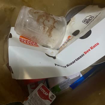 Yanlış Patates Ve Dondurmanın Kutunun İçine Dökülmesi İade Reddi