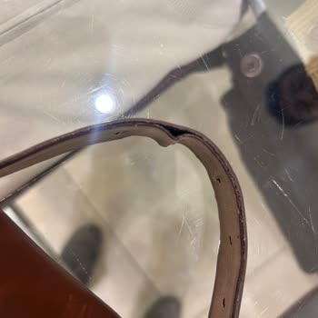 Pahalı Kemerin Hızlı Deformasyonu Ve Garanti Reddi