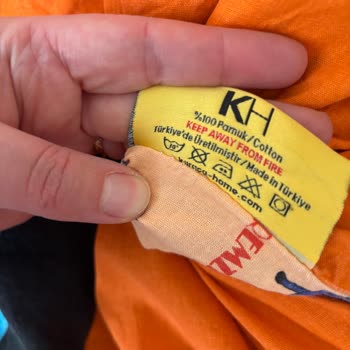 Karaca Home'da Yastık Kılıfının Renk Atması Ve Değişim Talebi