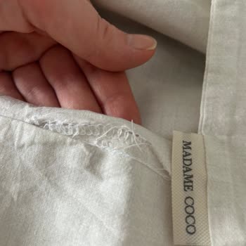 Madame Coco'dan Alınan Yırtık Nevresim Takımının İadesi