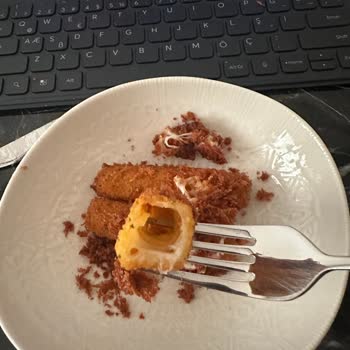 Feast Peynirli Çubukta Peynir Yok, Tüm Ücret İadesi Talebi