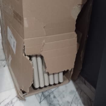 Hasarlı Sandalye Teslimatı İçin Yeni Ürün Değişimi Talebi