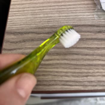 Bebek Diş Fırçalarında Tekrarlayan Siyahlaşma Ve Güven Endişesi