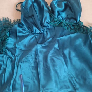 Gönderilen Ürün Resimdekiyle Uyuşmuyor Ve Satıcıya Ulaşılamıyor