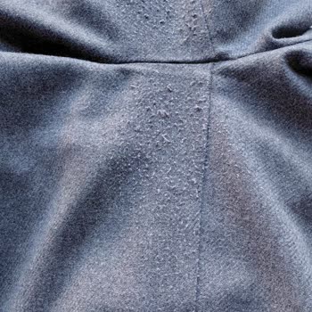 İpekyol'un 6 Bin TL'lik Pantolonundaki Tüylenme Şikayeti