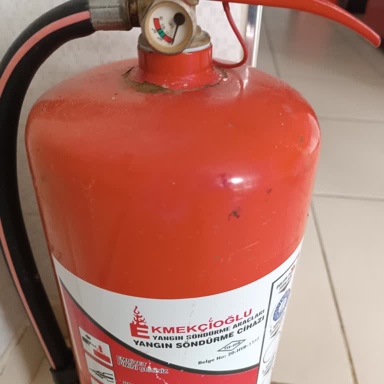 Ekmekçioğlu Yangın Söndürme'den Aldığım Yangın Tüpü Boş Çıktı