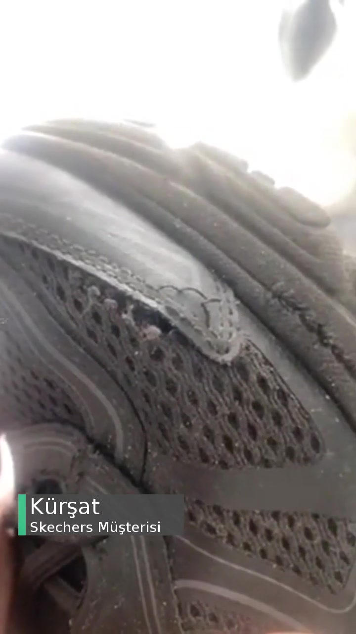 Skechers Ayakkabıda File Atması videonun kapak resmi