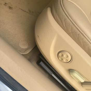 Mersin Audi Servisinde Yapılmayan Klima Bakımı İçin Ücret Alınması Ve Aracın Kirli Teslimi