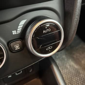 Fiat Egea Cross Gösterge Paneli Ve Kalorifer Göstergelerinde Garanti Dışı Çatlak Sorunu