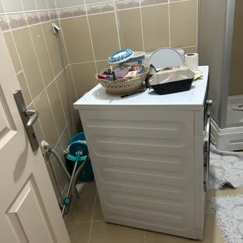Arçelik Çamaşır Makinesi Çalışma Esnasında Yerinden Kayıyor Ve Değişim Talep Ediyorum