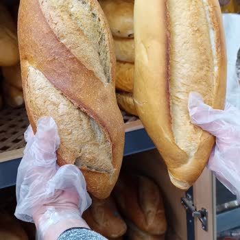 BİM’de Hepsi Tabii Isparta Ekmeği Küçülmüş Ve Fiyatı Artmış