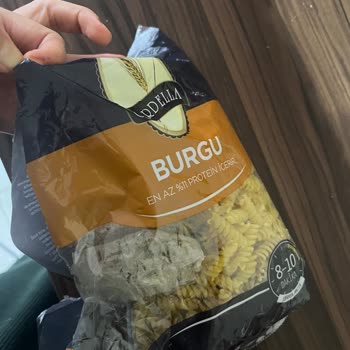 Cardelle Makarna Paketi Açıldığında Büyük Plastik Parçanın Keşfi