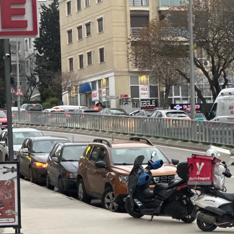 İstanbul Büyükşehir Belediyesi Bariyer Nedeniyle Çanakkale Caddesi’nde Uzayan Güzergâh