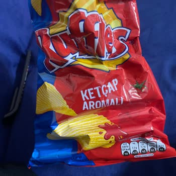 Ruffles Ketçaplı Cipste Canlı Parça Şoku