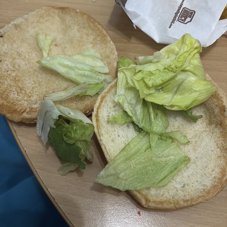 Migros Yemek'ten Burgerde Tavuk Eksik, İade Ve İndirim Talep Ediyorum