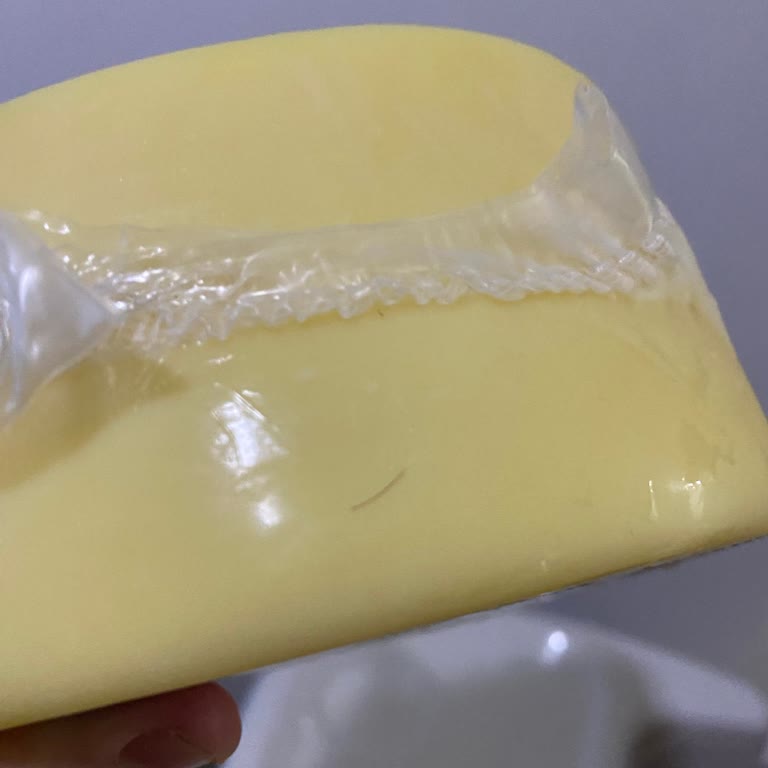 Uğurlu Süt Ürünleri Paketin İçinde Üretim Ya Da Paketleme Esnasında Hijyene Dikkat Edilmedi