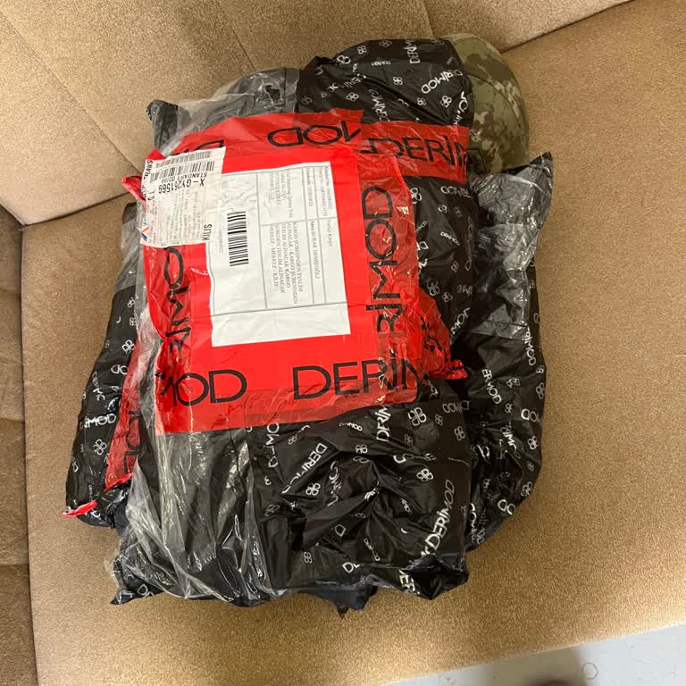 Derimod Mont Siparişim Kargoda Özensiz Paketlendi Güvenim Sarsıldı