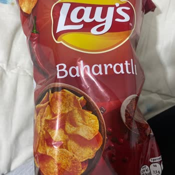 Lay’s Baharatlı Cips Paketi İçinde Kara Yanık Parçalar Ve Yabancı Madde