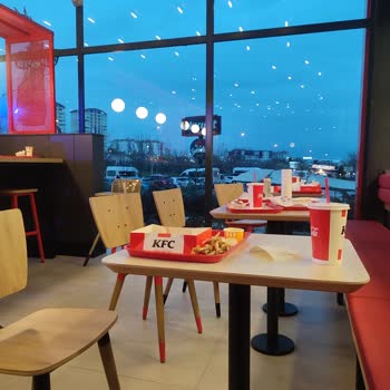 KFC Batıkent Şubesinde Hijyen Sorunları Ve Personel Eksikliği