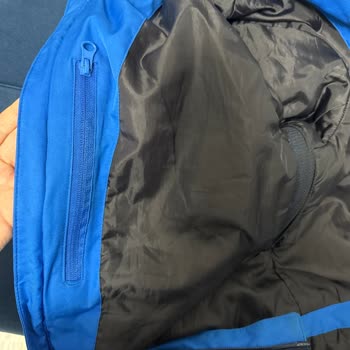 Su Geçirmez Olduğu Söylenen Mont Yağmura Dayanmadı Ve Hızlıca Tüketici Hatası Olarak İade Edildi