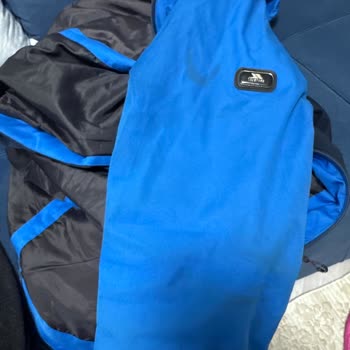 Su Geçirmez Olduğu Söylenen Mont Yağmura Dayanmadı Ve Hızlıca Tüketici Hatası Olarak İade Edildi