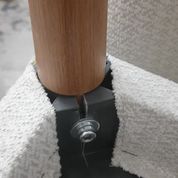 Plastik Mobilyalar, Eksik Ve Kırık Ürünler Ve Yetersiz Servis