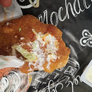 McDonald's Şubesinde Yanmış Ve Pişmemiş Tavuk Menüsü İçin İade Talebi