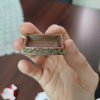 Hijyen Endişesi: Son Kullanma Tarihi Geçmemiş Ülker Çikolata Bozulmuş