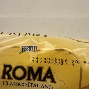 Pesotti Kedi Dili Bisküvi'nde Küf Görerek Tiramisu Çöpe Atıldı