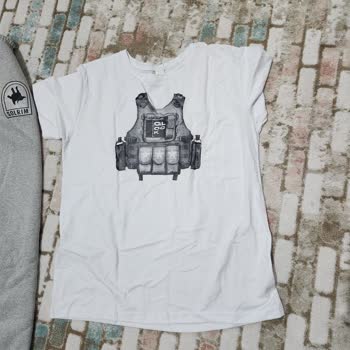 Instagram'dan Aldığım T-Shirt Ve Eşofmanda Görsel Uyuşmazlığı, Eksik Parça Ve Cevapsız İletişim