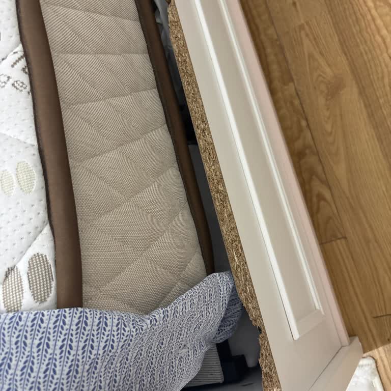 Garanti Kapsamındaki Çocuk Odası Bazasındaki Kırık İçin Cevapsızlık