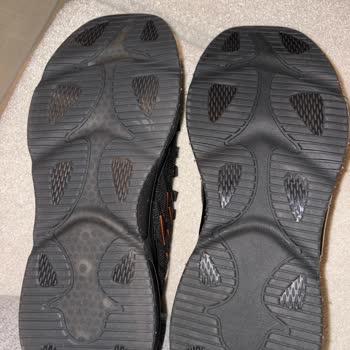 İki Farklı Model Ayakkabı Gönderildi, Ücretsiz Değişim Talebi